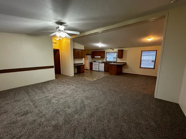 7194 N Hemlock Ln, Mount Morris, MI 48458