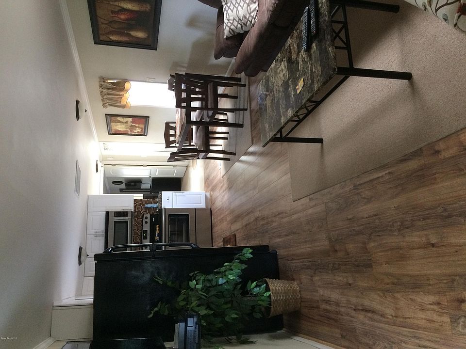 1st image of 921 Cashew Cir