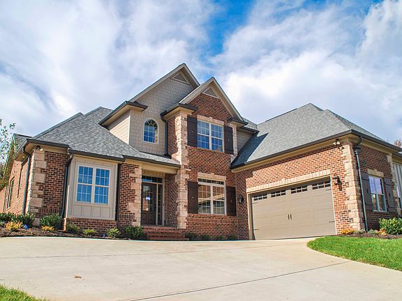 3rd image of 615 Elk Falls Ln