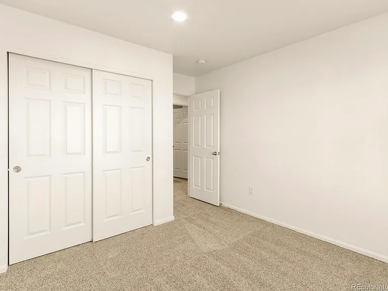 627 97th Ave — Photo 30
