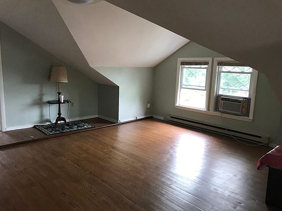 2nd image of 269 Franklin St #2