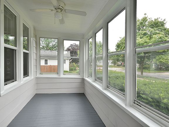 4th image of 211 N Harvard Ave