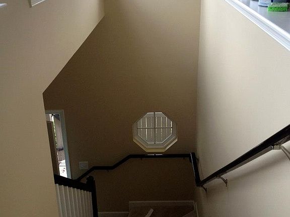 Stairwell from entry/foyer