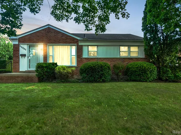 29681 Hathaway St, Livonia, MI 48150