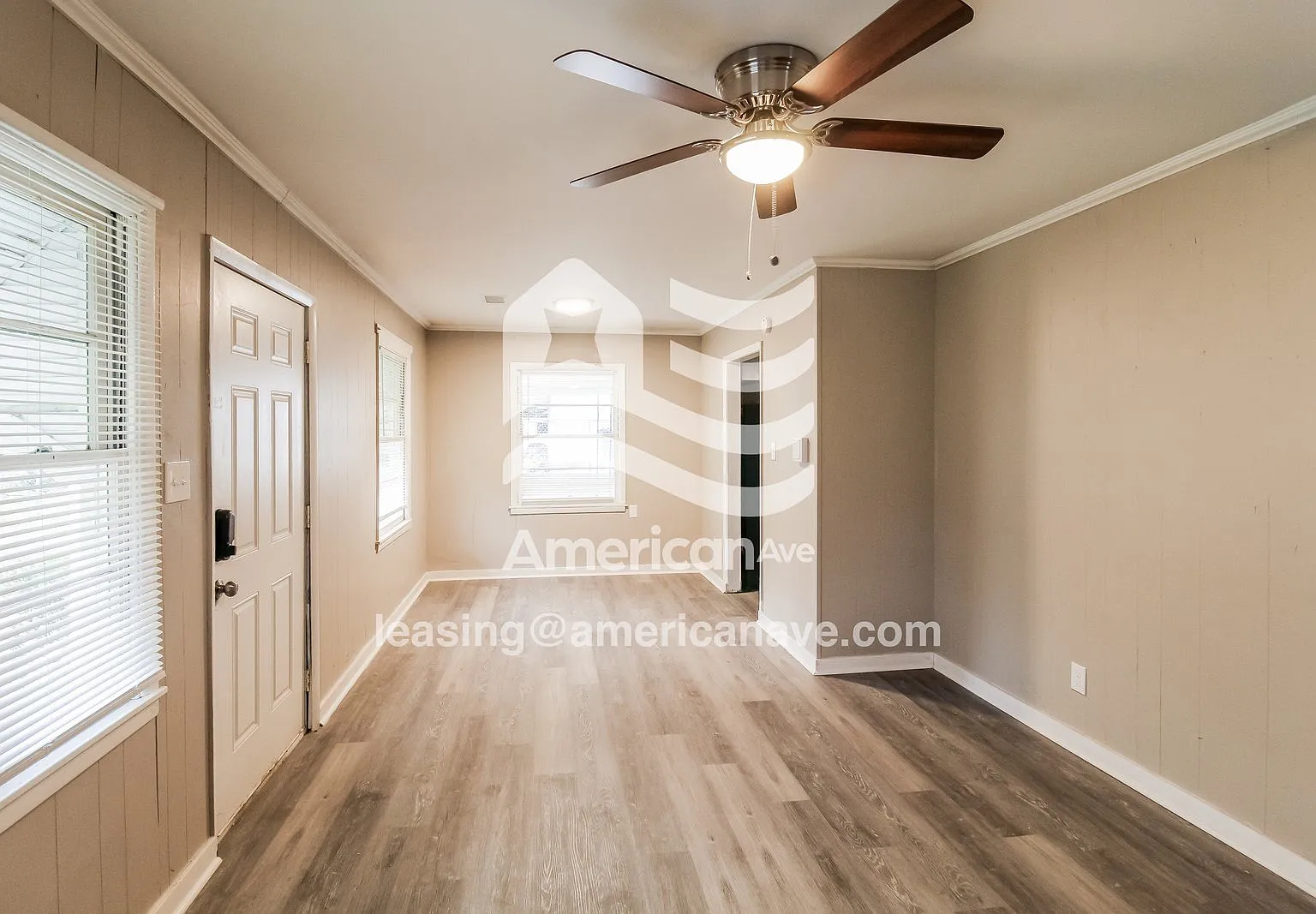3 bed, 1.0 bath, 888 sqft, $897 — Photo 2