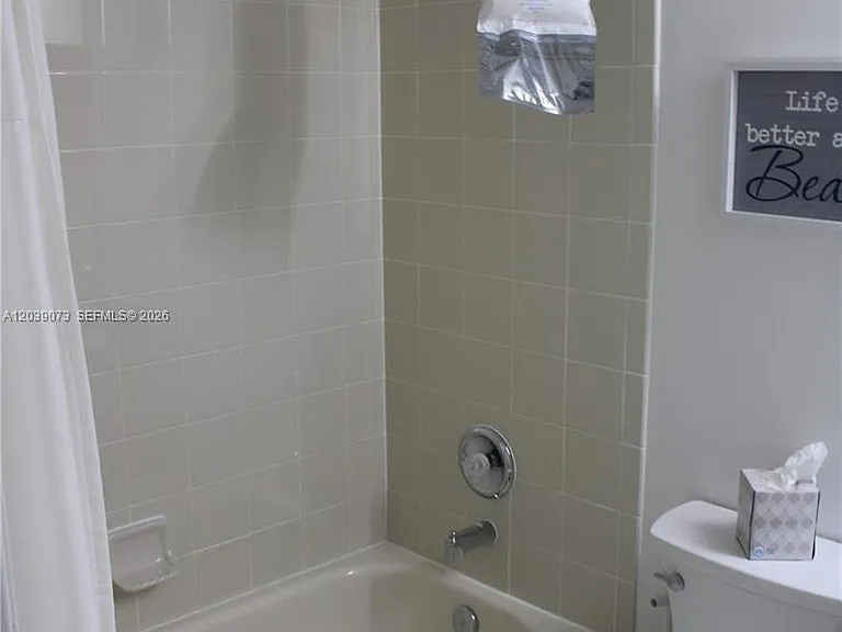 519 E Sheridan St #1082 — Photo 24