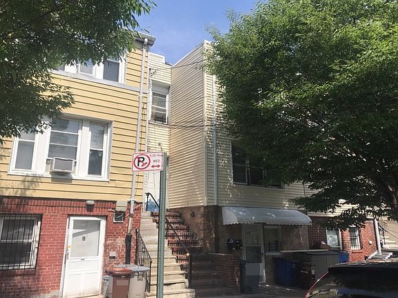 3rd image of 939 E 213th St