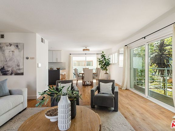 3rd image of 1031 17th St APT 1