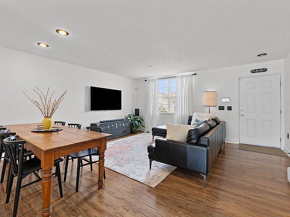 2nd image of 7219 Colonial Affair Dr #12