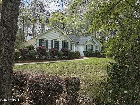 3rd image of 27 Hickory Ln