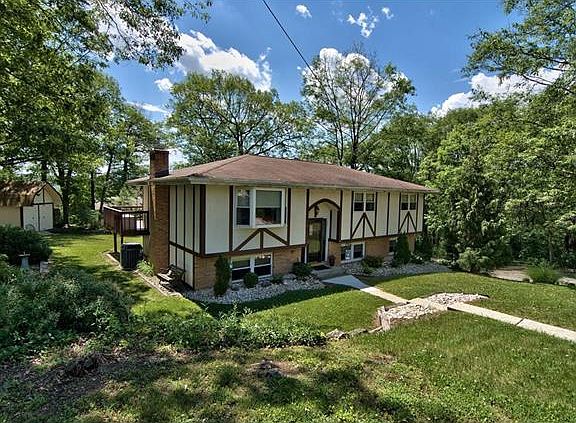 2nd image of 53 Woodlawn Dr