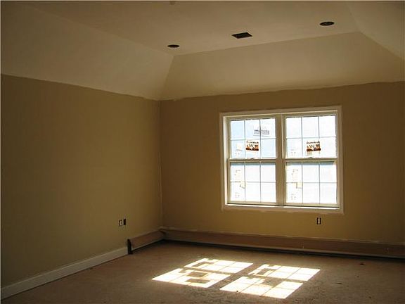 4th image of 9 Marino Blvd