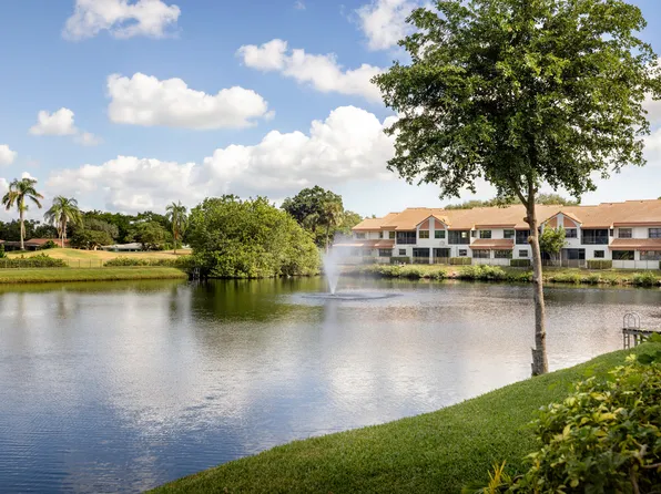 3515 Emerald Oaks Drive #1801, Hollywood, FL 33021