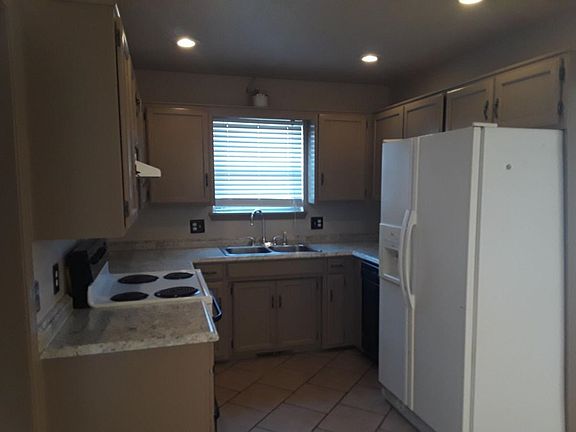 3rd image of 4513 Wheatland St