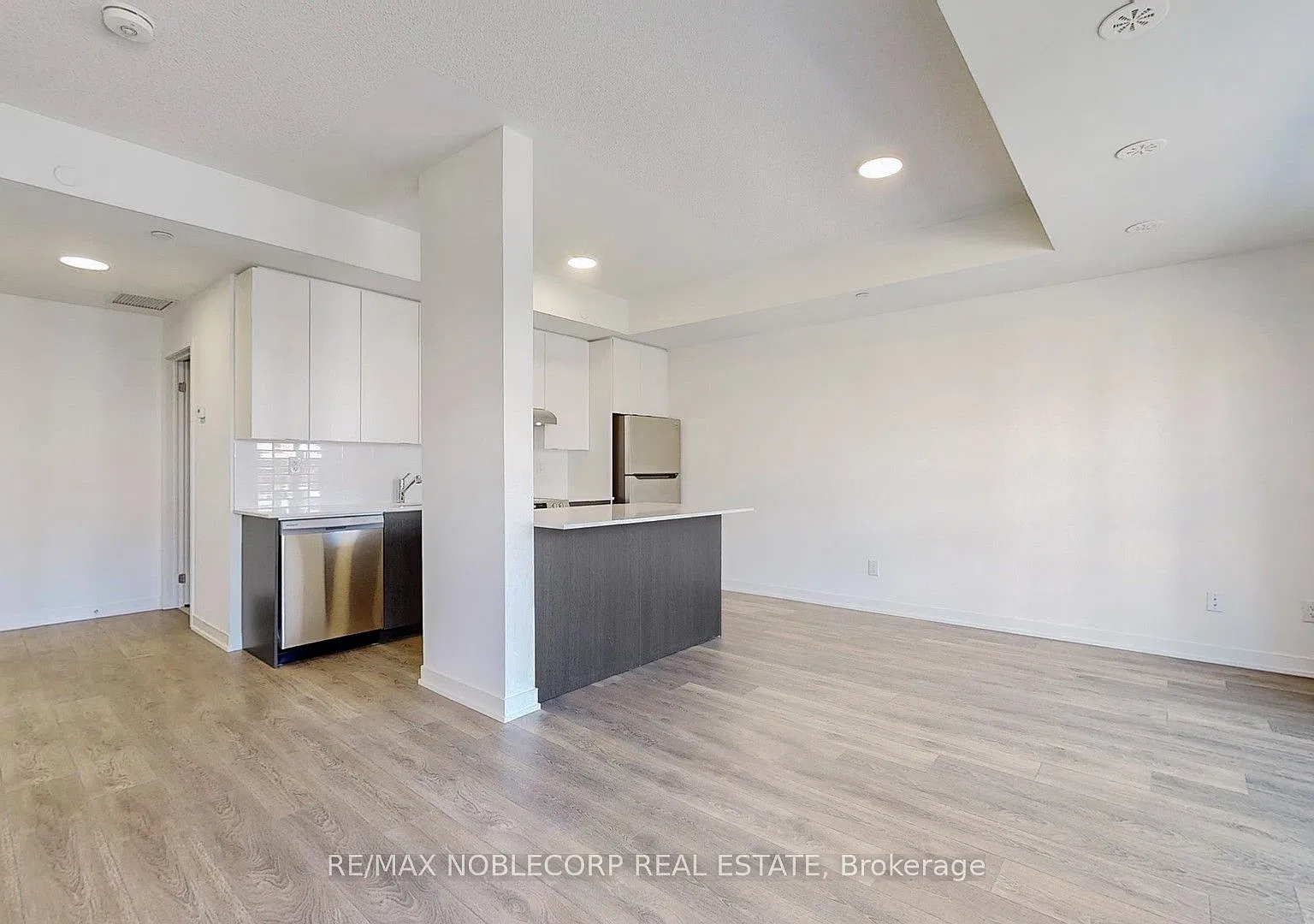 2 bed, $3,100 — Photo 3