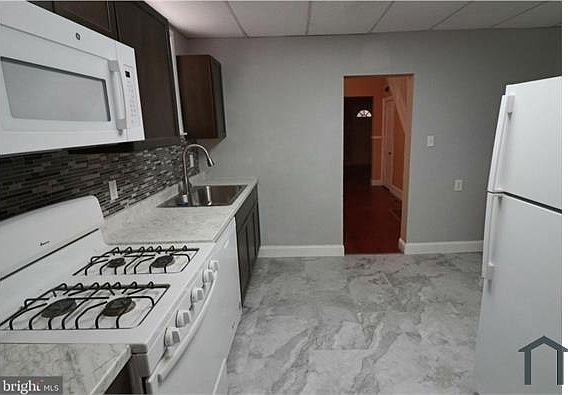 4th image of 506 Ridgeway St
