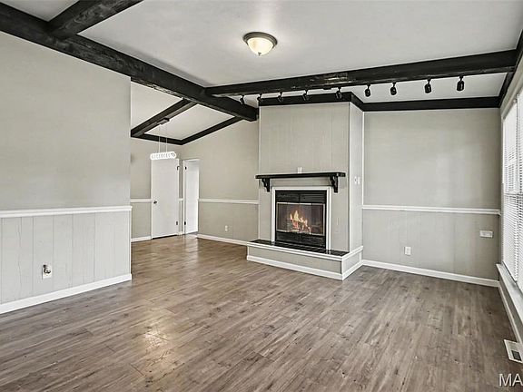 2nd image of 435 Saint Edward Ln