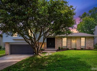 3034 Willow Wood Dr, Saint Charles, MO 63303