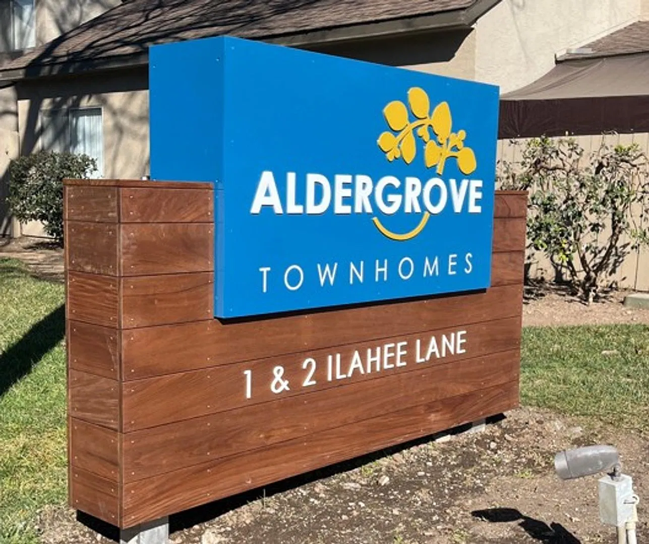 Aldergrove Townhomes — Photo 1