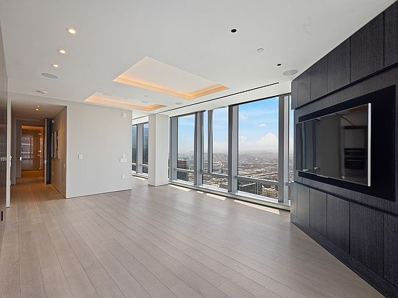 4th image of 181 Fremont St Unit 55C