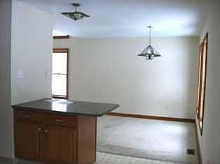 5th image of 245 Glenjay Dr