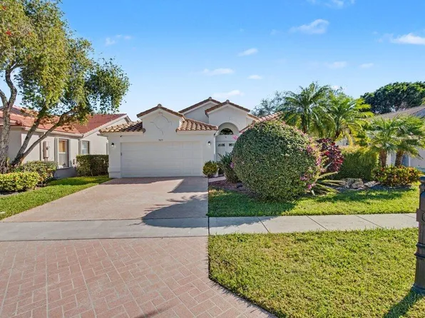 9879 Harbour Lake Circle, Boynton Beach, FL 33437