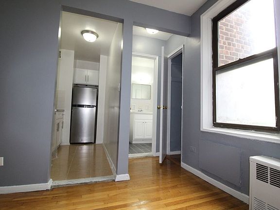 4th image of 6645 Broadway APT 6B