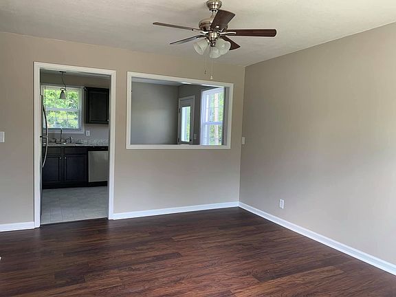 3rd image of 2728 Ann Dr