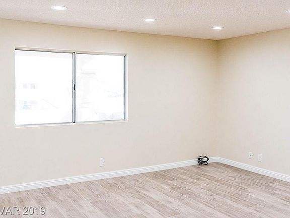 4th image of 1333 Keifer Ln Unit 202