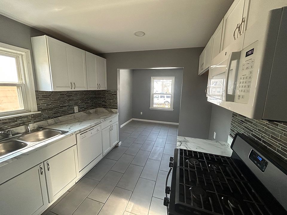 1st image of 15518 Woodworth