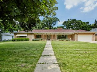 7436 Maple Ter, Wauwatosa, WI 53213