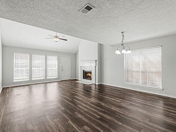 4th image of 708 Willow Oak Dr