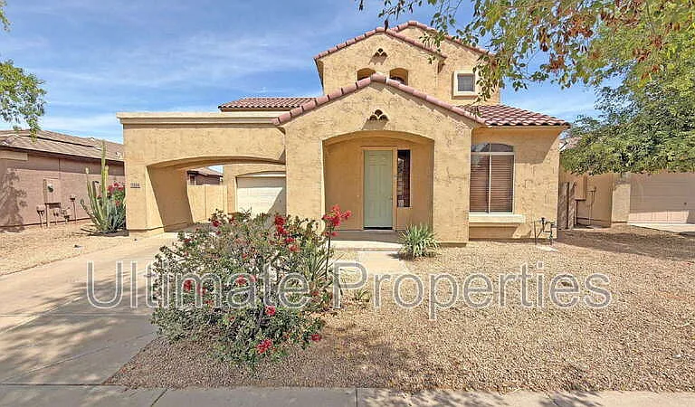 7324 W Globe Ave — Photo 1