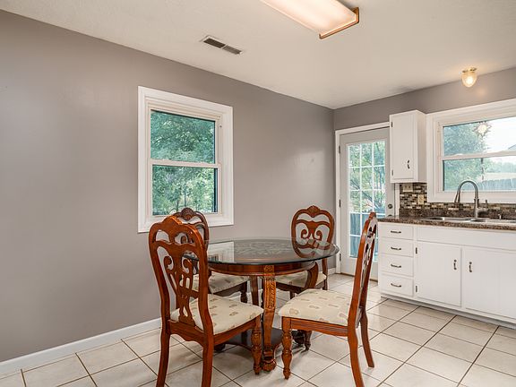 5th image of 5999 Alma Ct