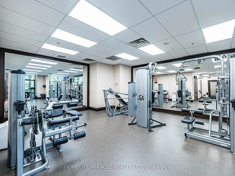 18 Harding Blvd #121 — Photo 45
