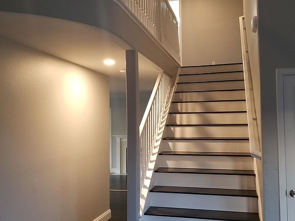 2nd image of 1670 Las Brisas Dr