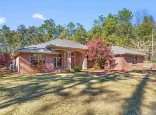 556 Tara Rd, Cantonment, FL 32533