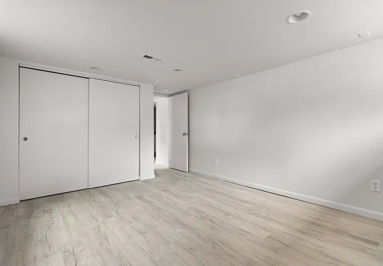 4757 S Jason St — Photo 25