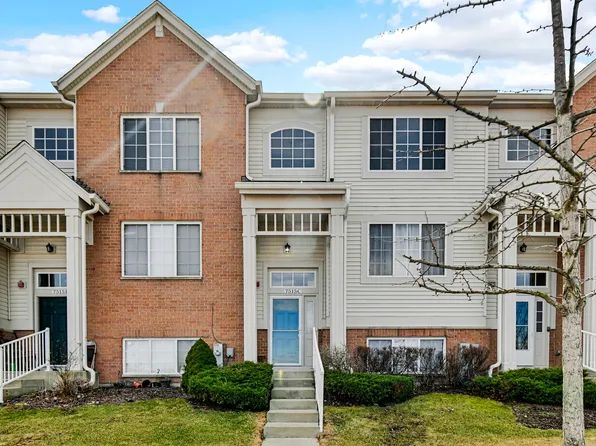 7515 Savoy Ln, Bridgeview, IL