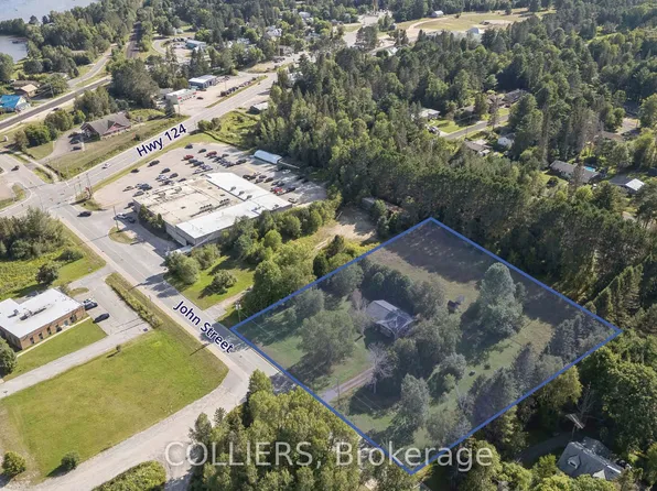 24 John St, Burk's Falls, ON P0A 1C0