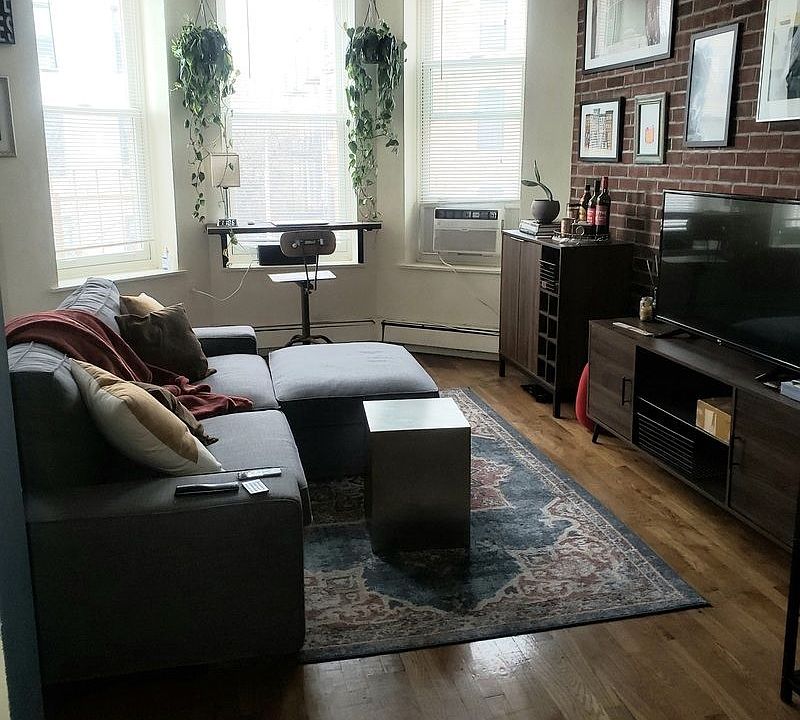 1st image of 515 Throop Ave APT 3