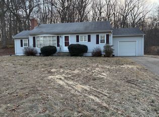 10 Hillside Dr, Lebanon, CT 06249