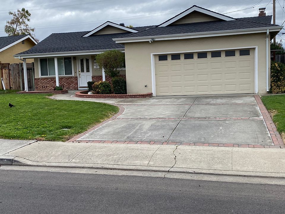 1st image of 1377 Poe Ln