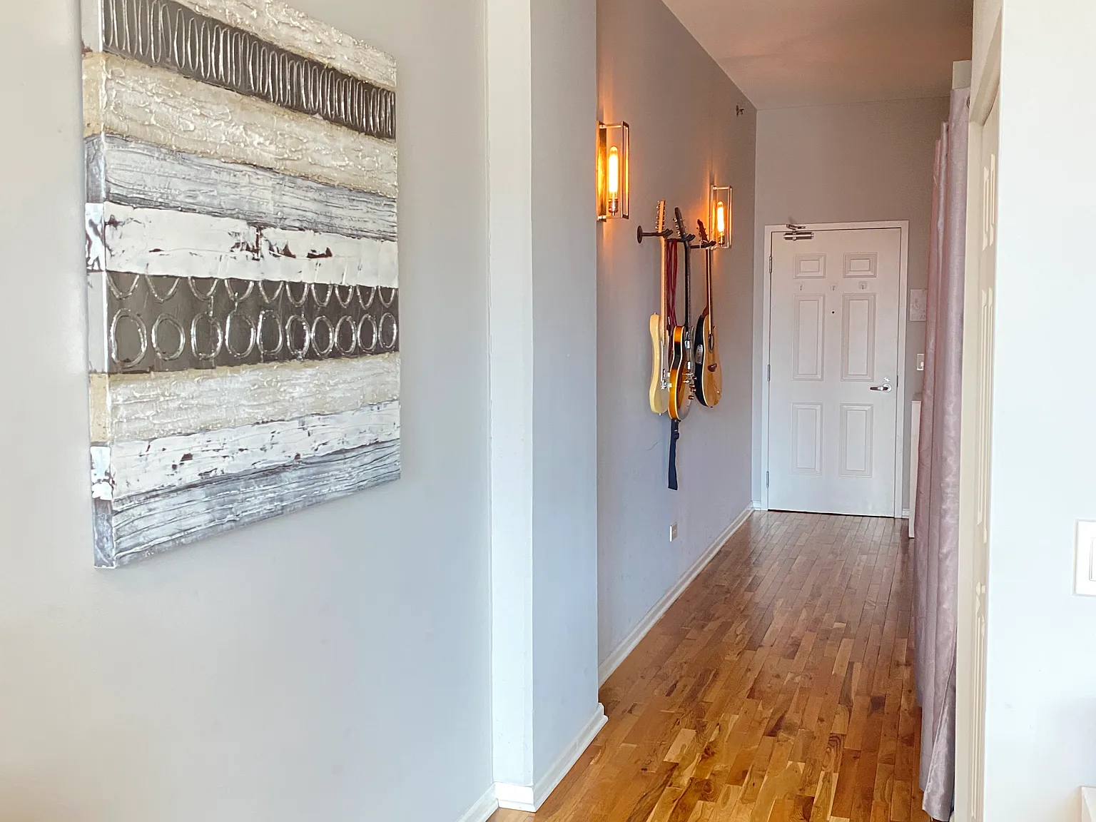340 W Superior St — Photo 2