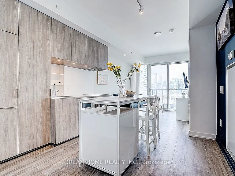 77 Shuter St #2611 — Photo 8