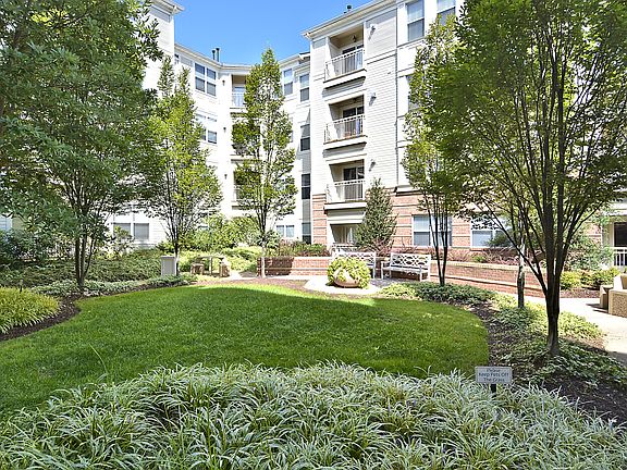 4th image of 2765 Centerboro Dr APT 446