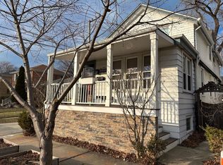 1533 Dempster St, Evanston, IL 60201