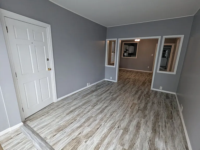 114 Ontario St — Photo 2