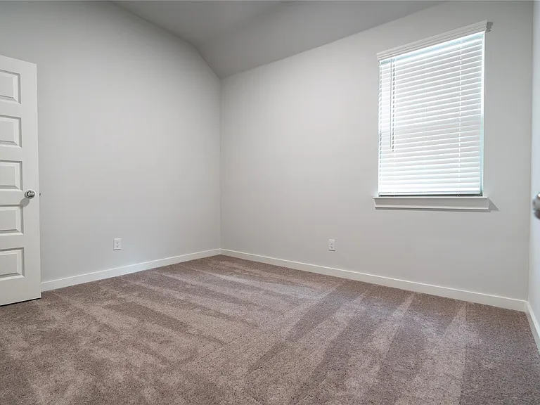 4802 Ellison Dr — Photo 8