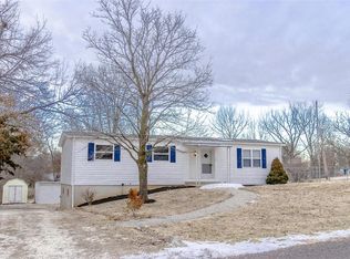 53 McClay Rd, Winfield, MO 63389